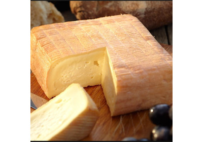 Maroilles: un odore che ti assale, un formaggio ideale per un buon pasto.