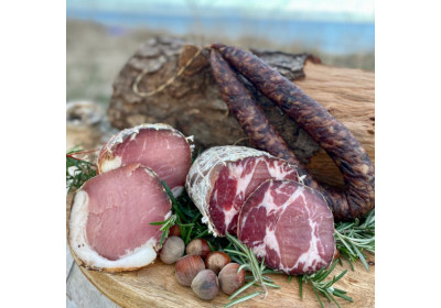 Salumeria corsa, portavoce dell'eccellenza gastronomica.