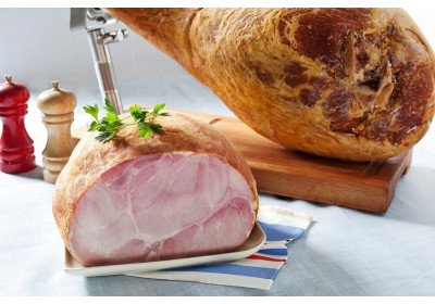I salumi sono tradizionalmente associati al prosciutto.