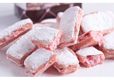 Scopri i famosi Pink Biscuits di Reims