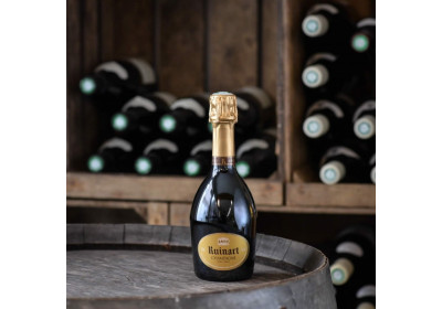 La añada más antigua conocida de champanes Ruinart encontrada en las bodegas de Paul Bocuse.