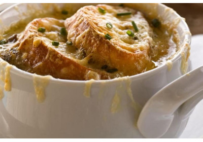 La storia della zuppa di cipolle