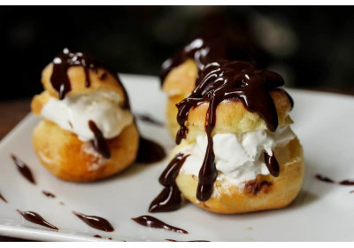 Perché i profiteroles si chiamano così?