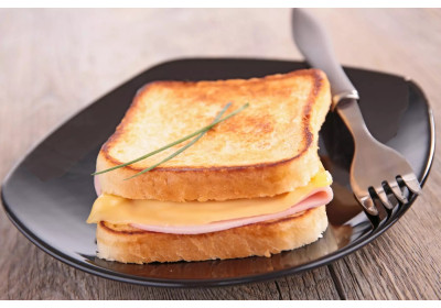 La ricetta del croque-monsieur parigino.