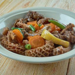 Callos de ternera al estilo Caen cocinados en mantequilla y Calvados
