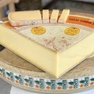 County Grande Provenance 15-20 month AOP raw milk ± 1kg