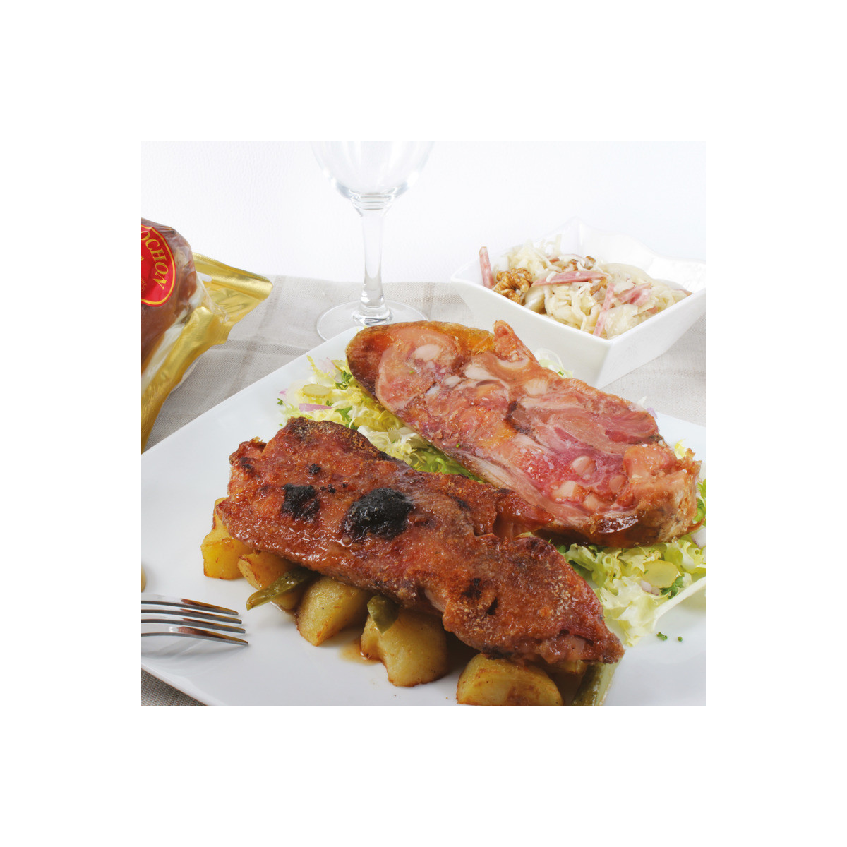 Pé de porco cozido no caldo ± 650g